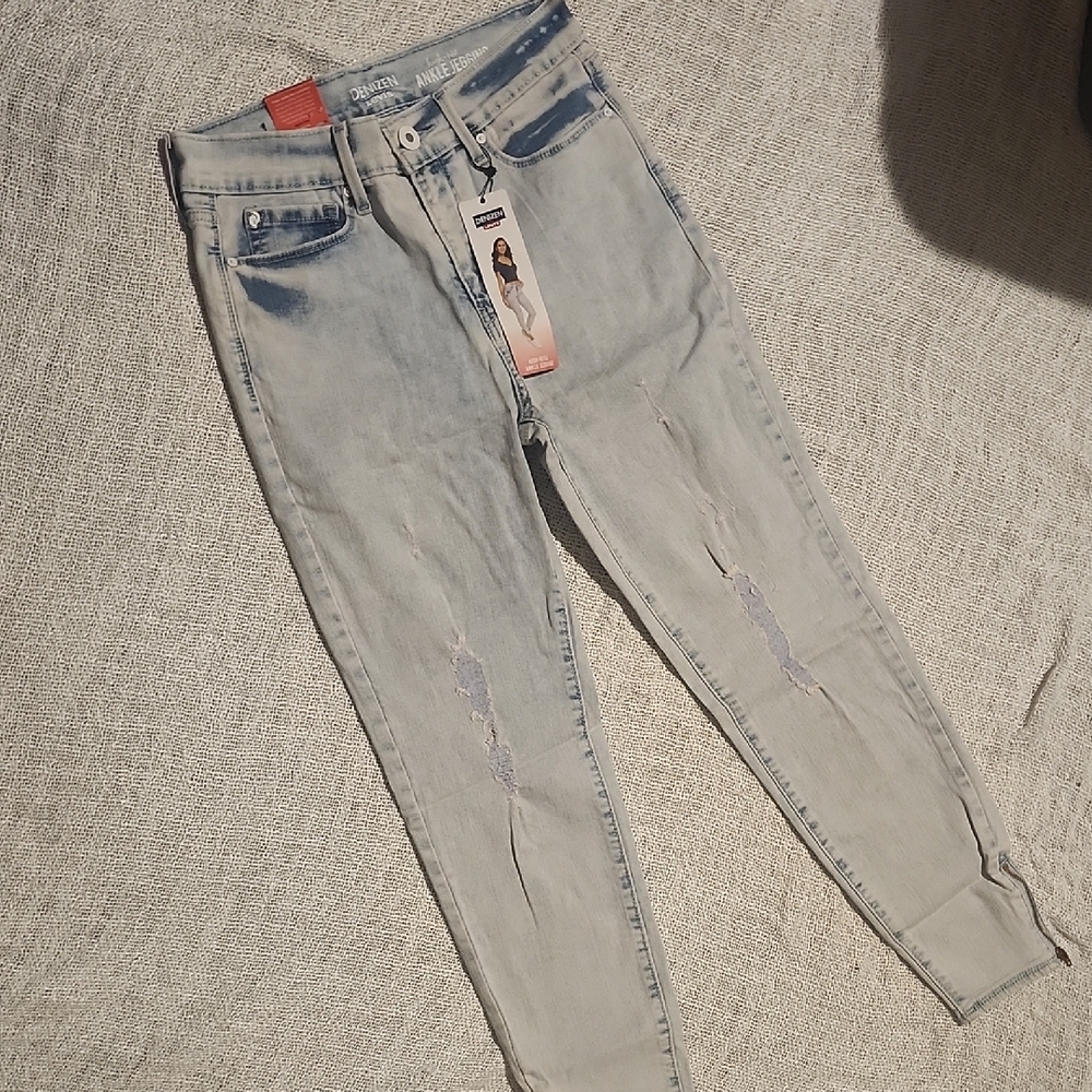 Denizen from Levi's Light Blue Distressed Skinny Jeans